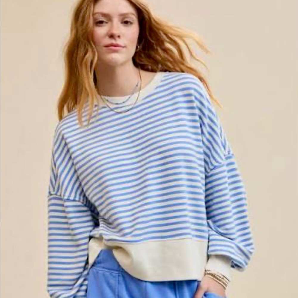 NWT Aerie Classic Crew Neck Sweatshirt Blue Stripes SiZE XL Sold Out NEW